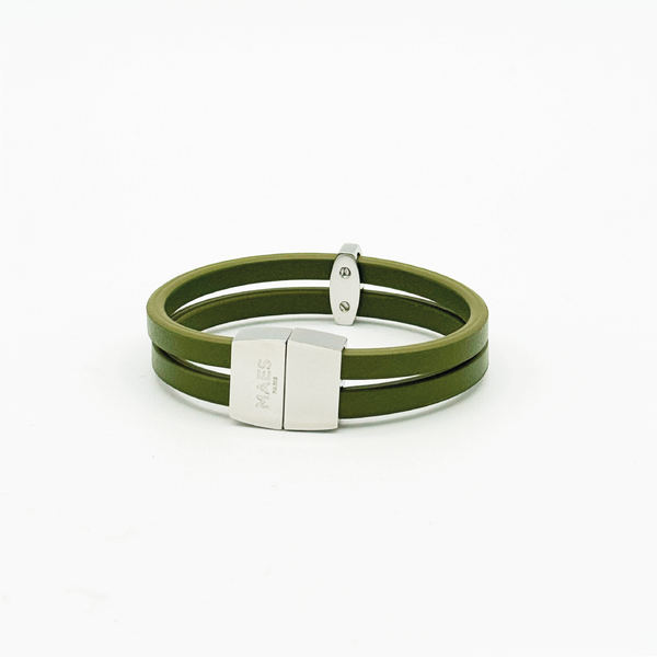 Bracelet MAES Paris B24 en mycelium kaki - vue de dos [color:vert kaki,khaki green][finish:argenté,silver]